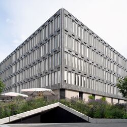 Frontalansicht auf das Gebäude der ehemaligen amerikanischen Botschaft in Oslo