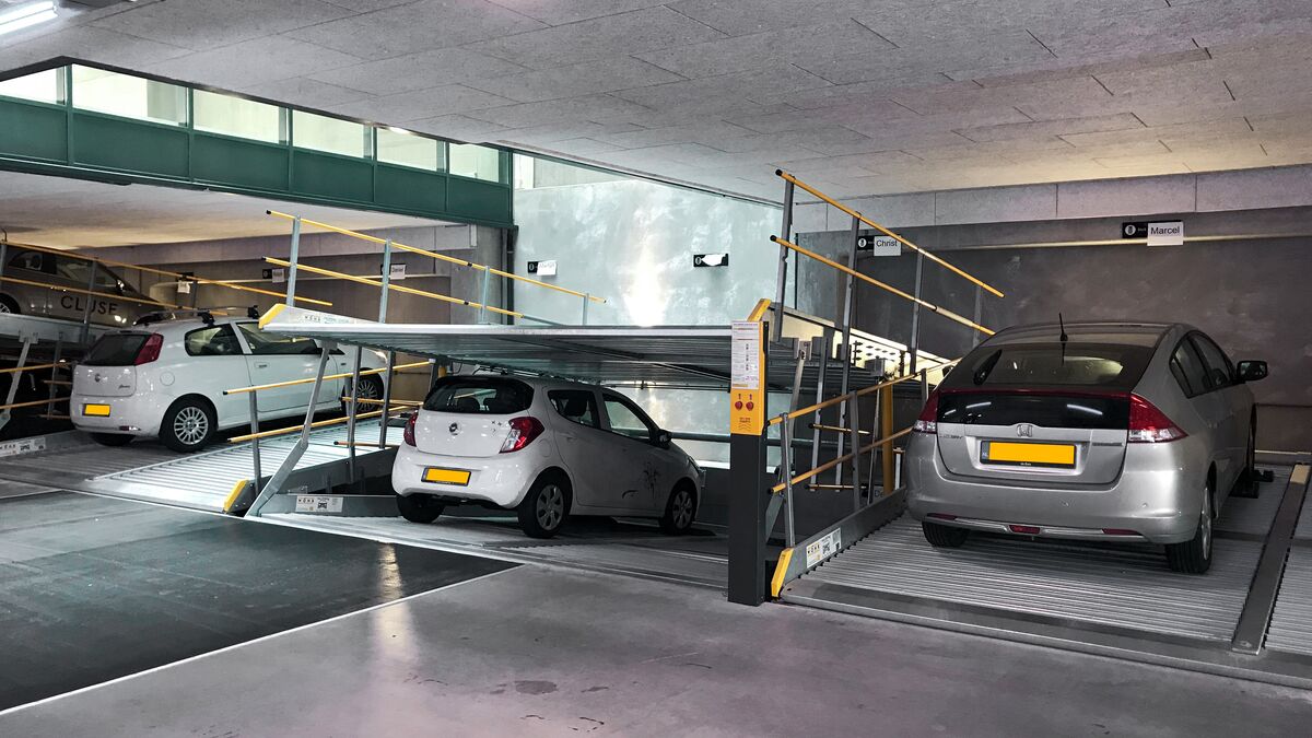 woehr-parklift340-autoparksystem-carparkingsystem-garage-3.jpg