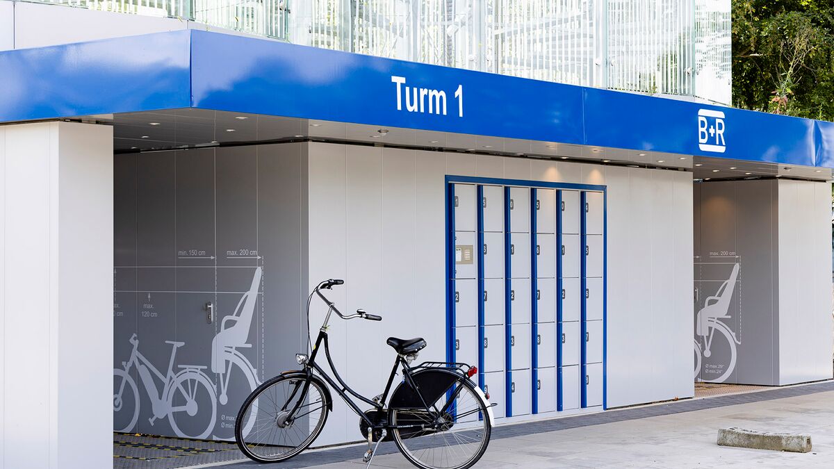 Side view of an automatic bicycle parking system