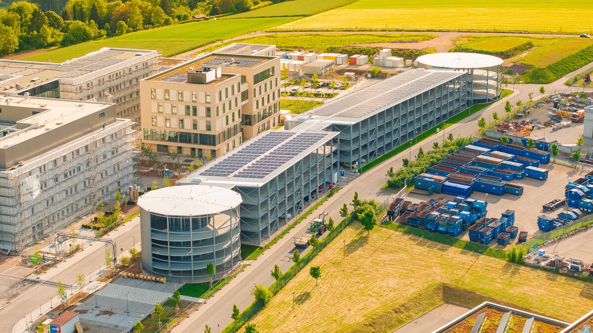 Ansicht aus der Luft auf das gesamte Gelände des Gesundheitscampus Calw