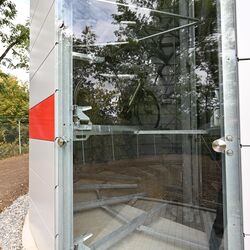 Einblick in das Innere eines Fahrradparksystems